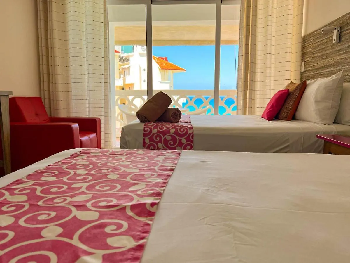 Beachside Apartments Cancún