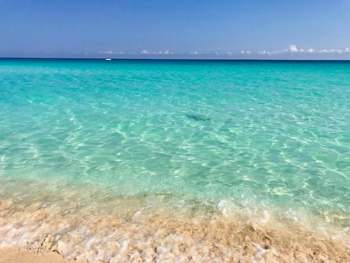Beachside Apartments Cancún México