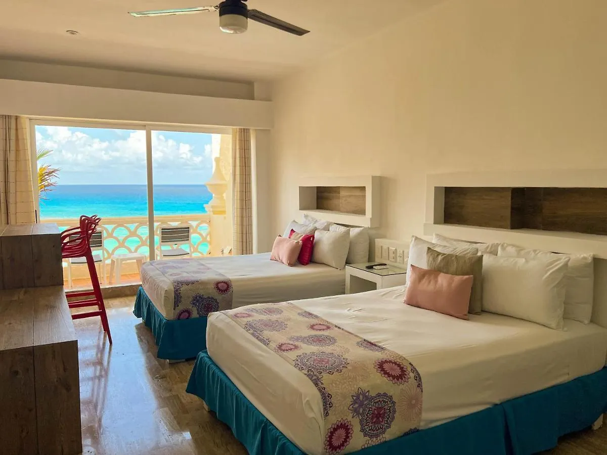 Beachside Apartments Cancún México