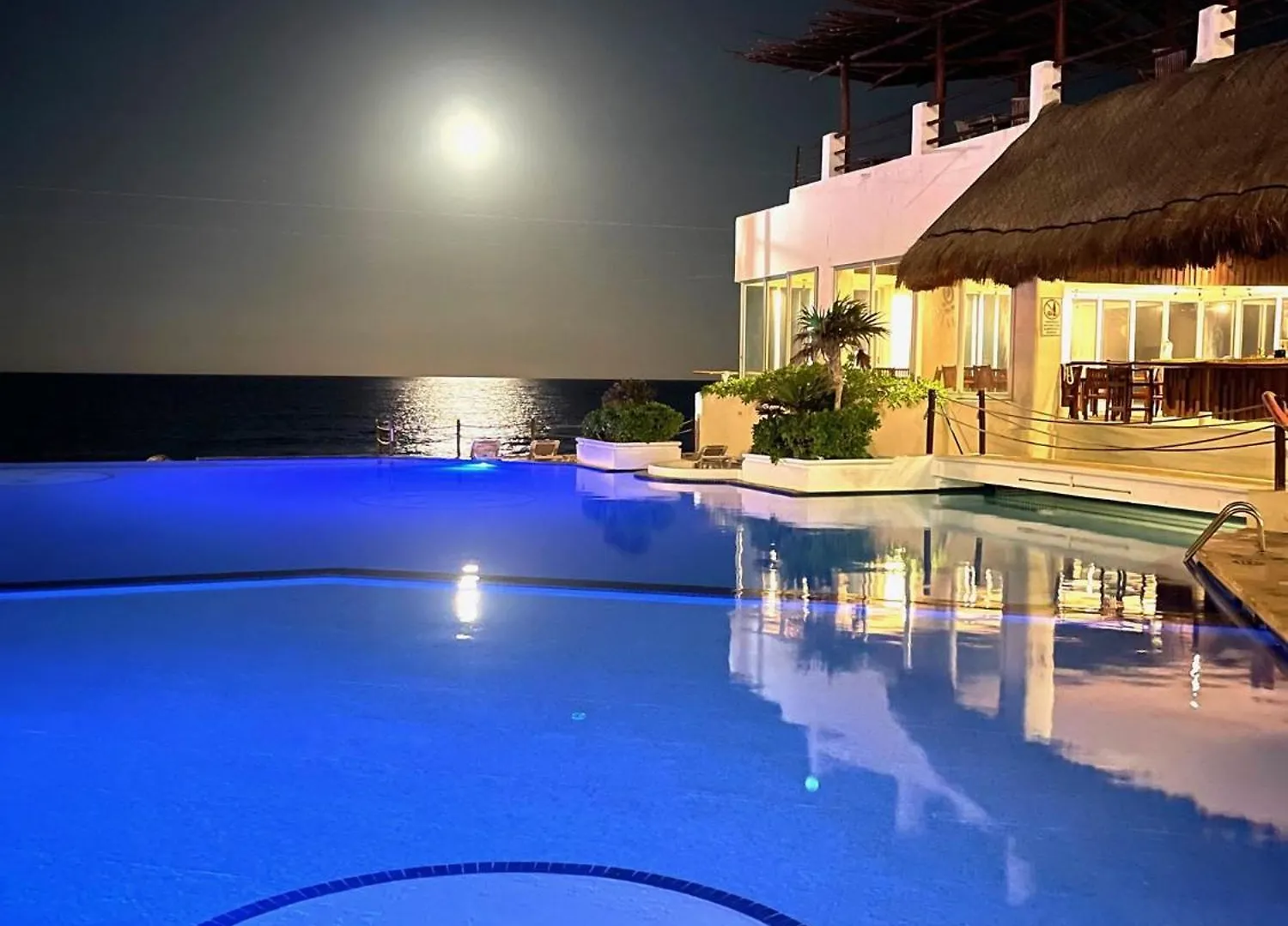 Beachside Apartments Cancun Mexico