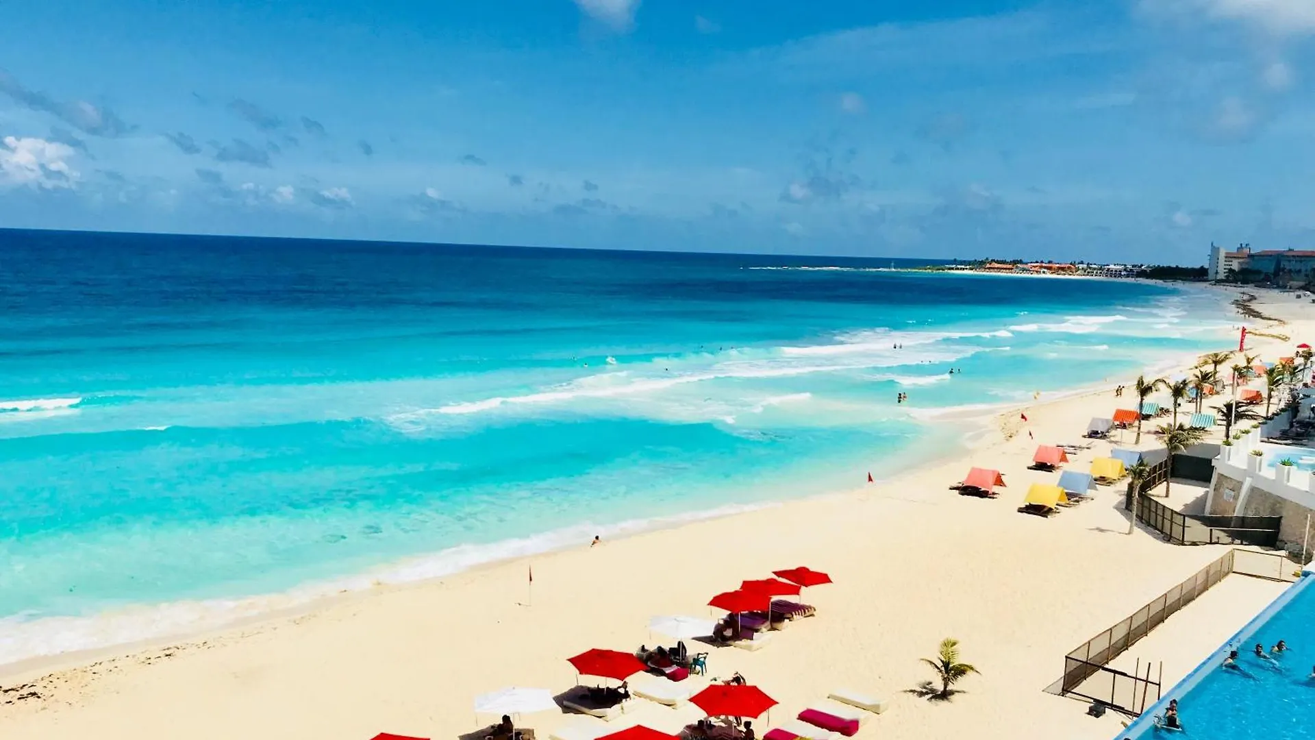Beachside Apartments Cancún