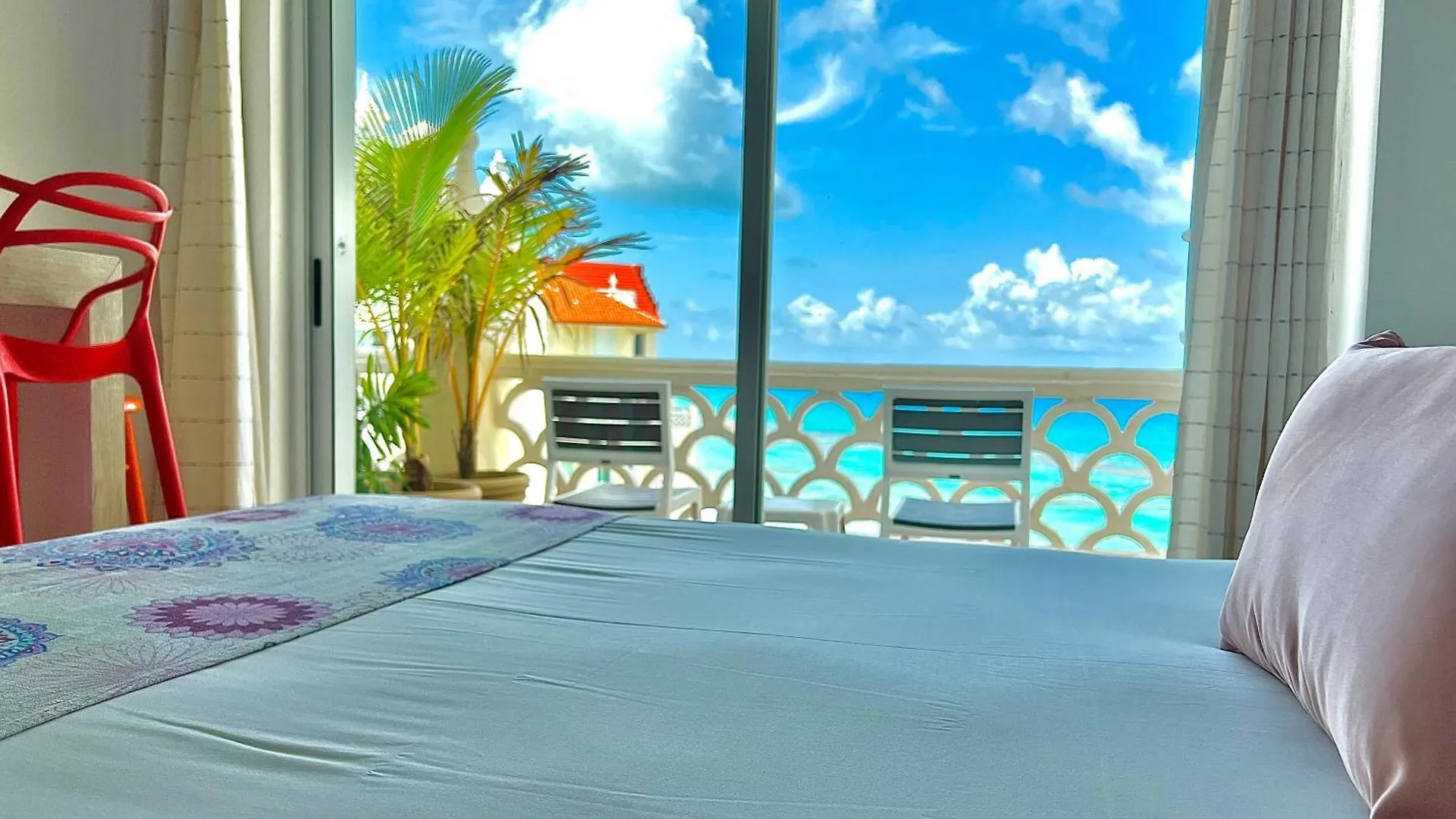Beachside Apartments Cancún 0*,