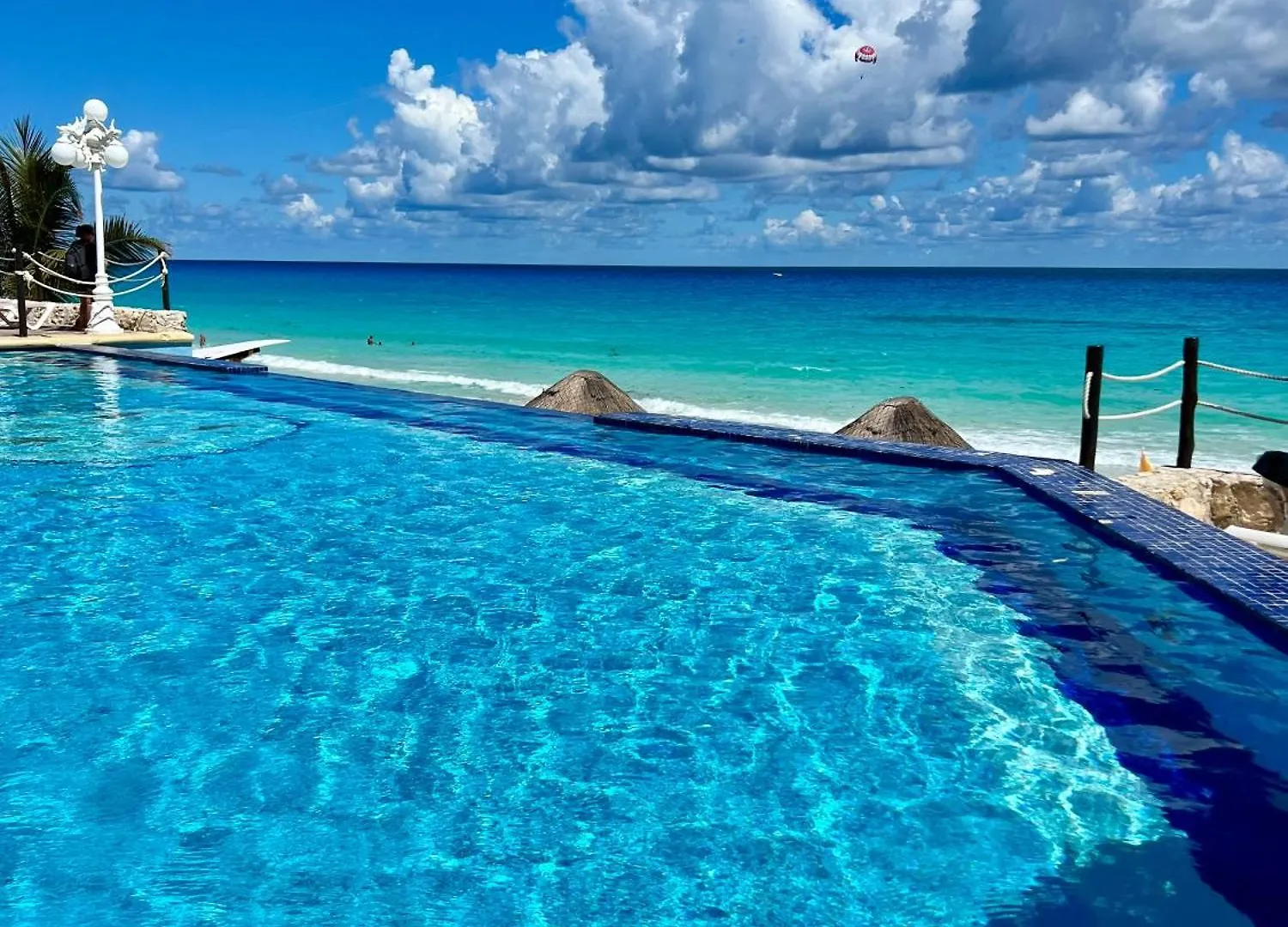 Beachside Apartments Cancun