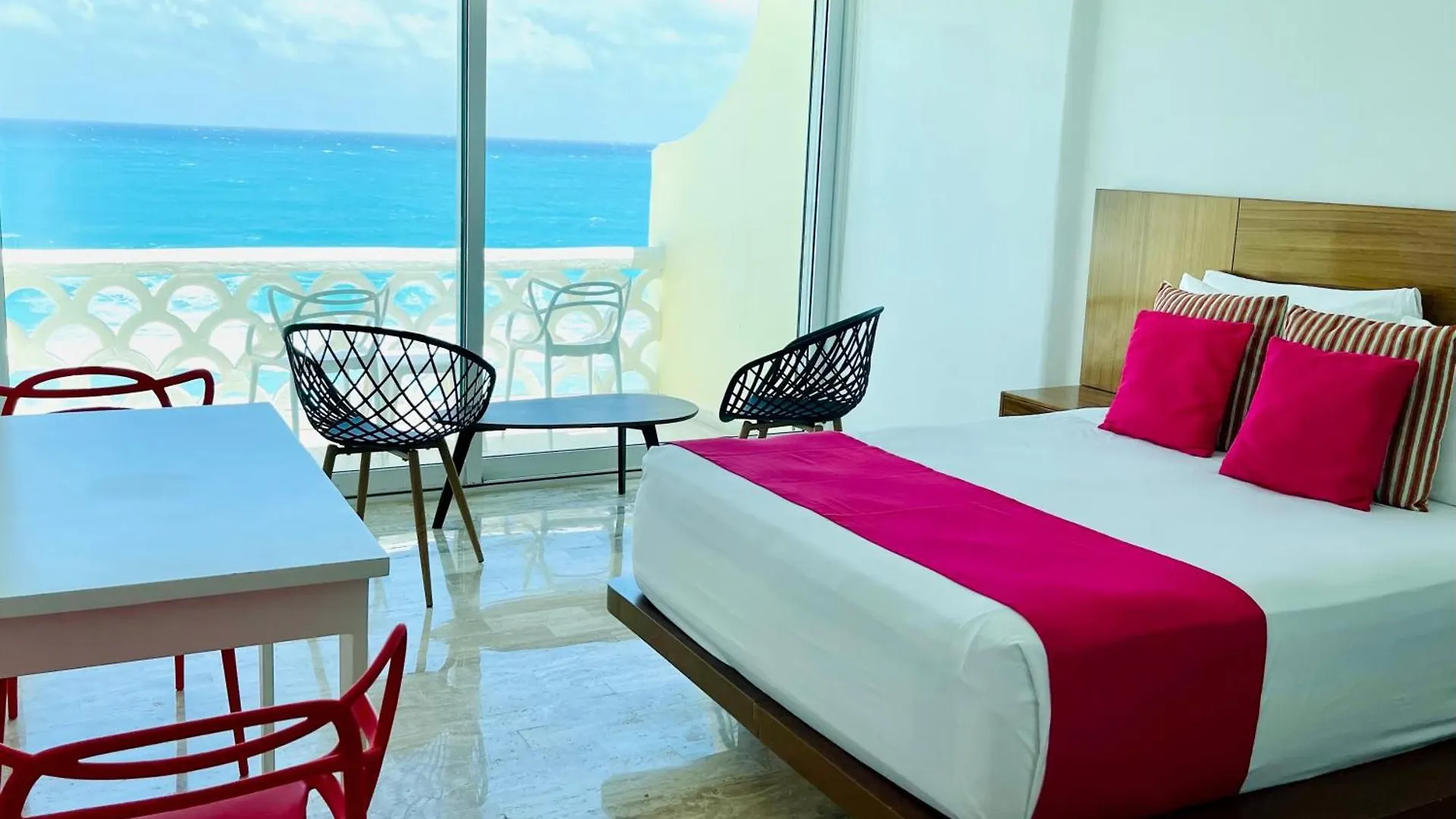 Beachside Apartments Cancun Mexico