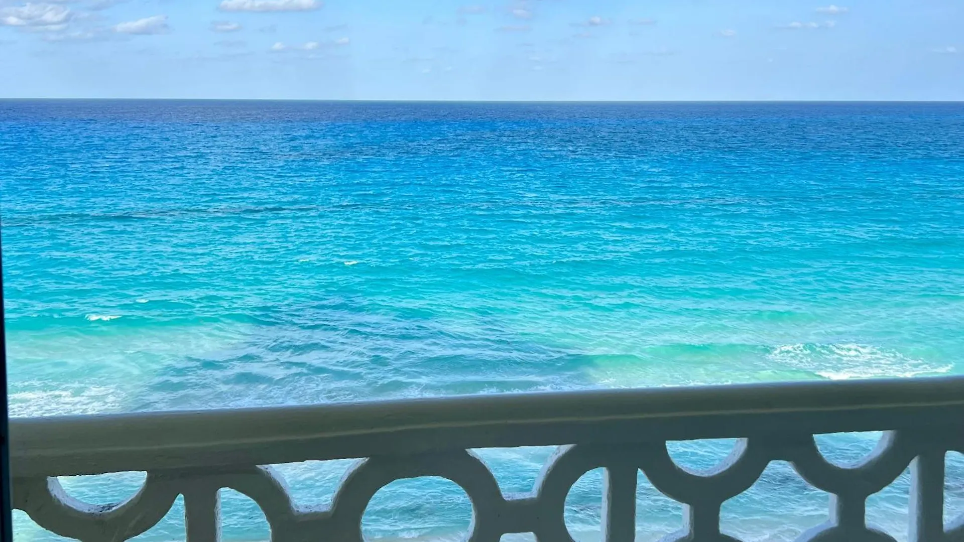 Beachside Apartments Cancun