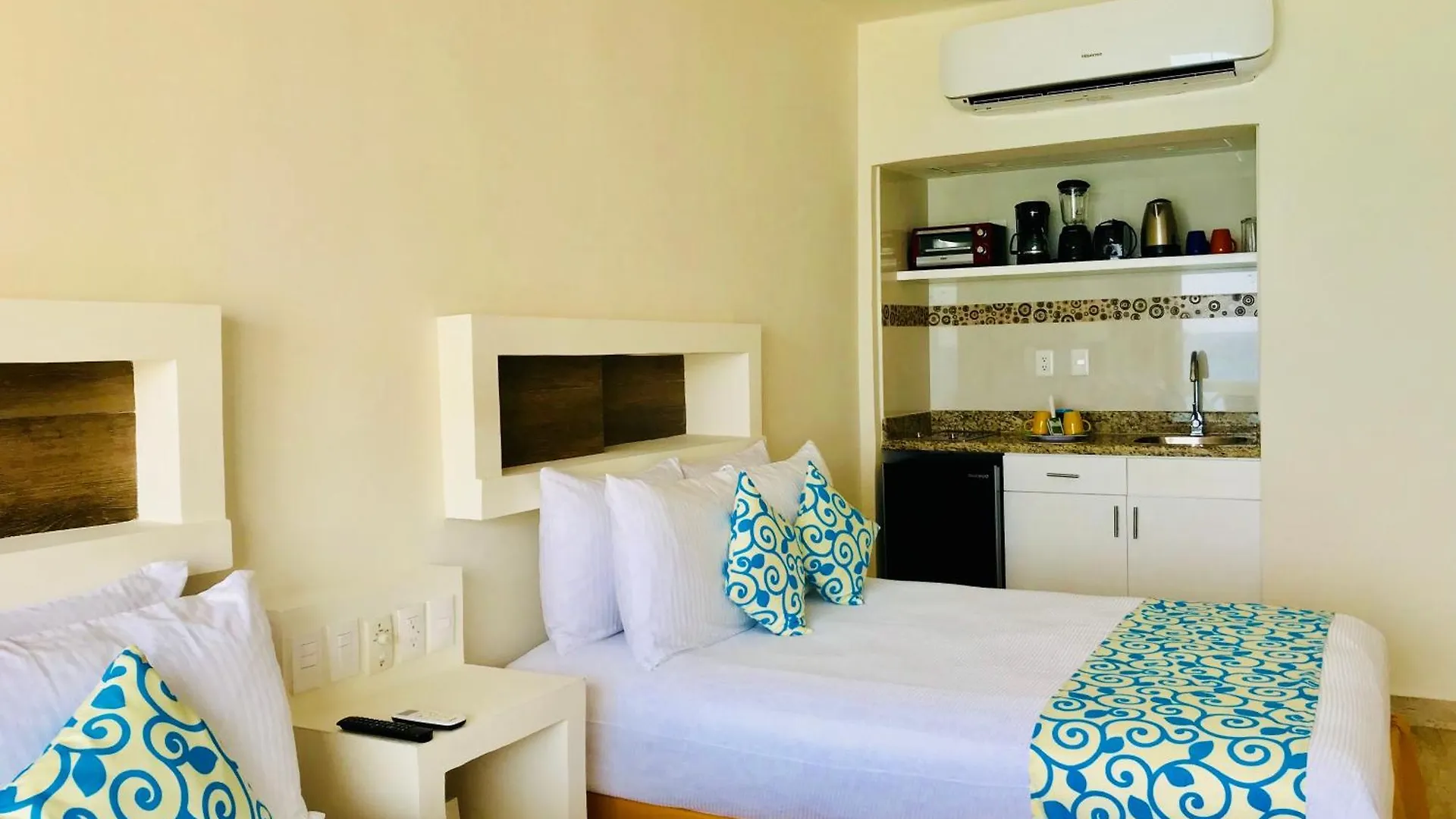 Beachside Apartments Cancun Mexico